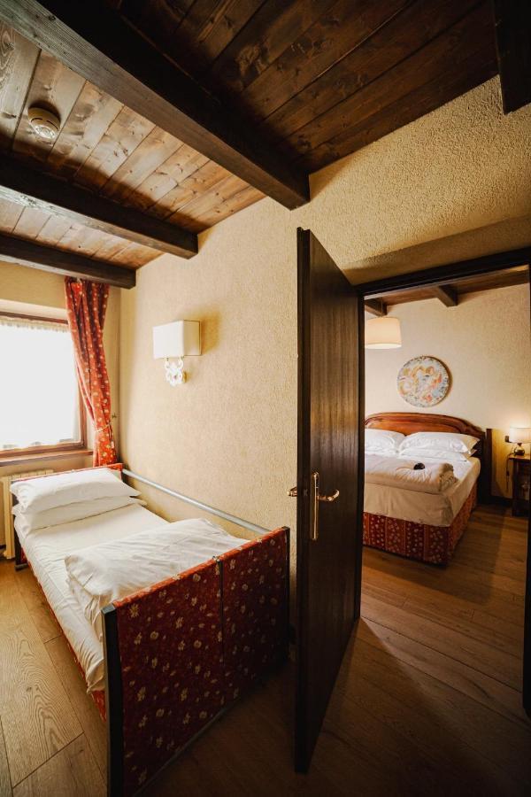 ברויל-קרוויניה Hotel Jumeaux מראה חיצוני תמונה